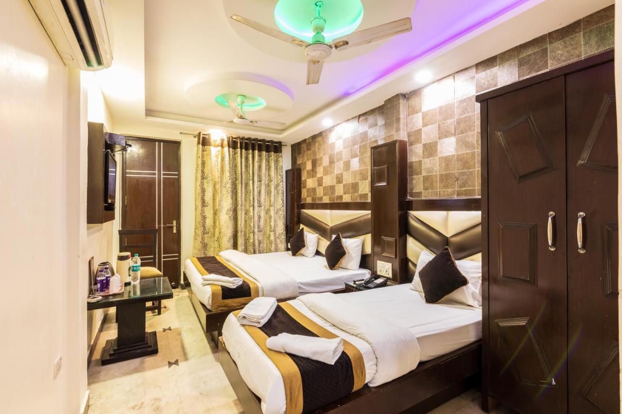 Hotel Grand Shyam- In Front Of New Delhi Railway Station-Couple Friendly Exterior photo